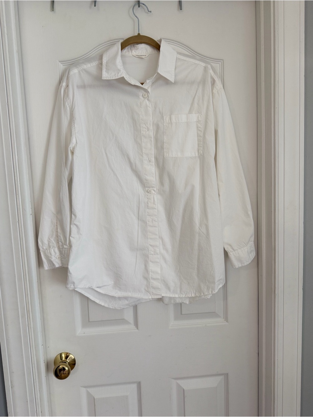 Aeropostale White Button-Down Women's Shirt